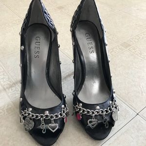 Women’s Guess Peep Toe Pumps 6